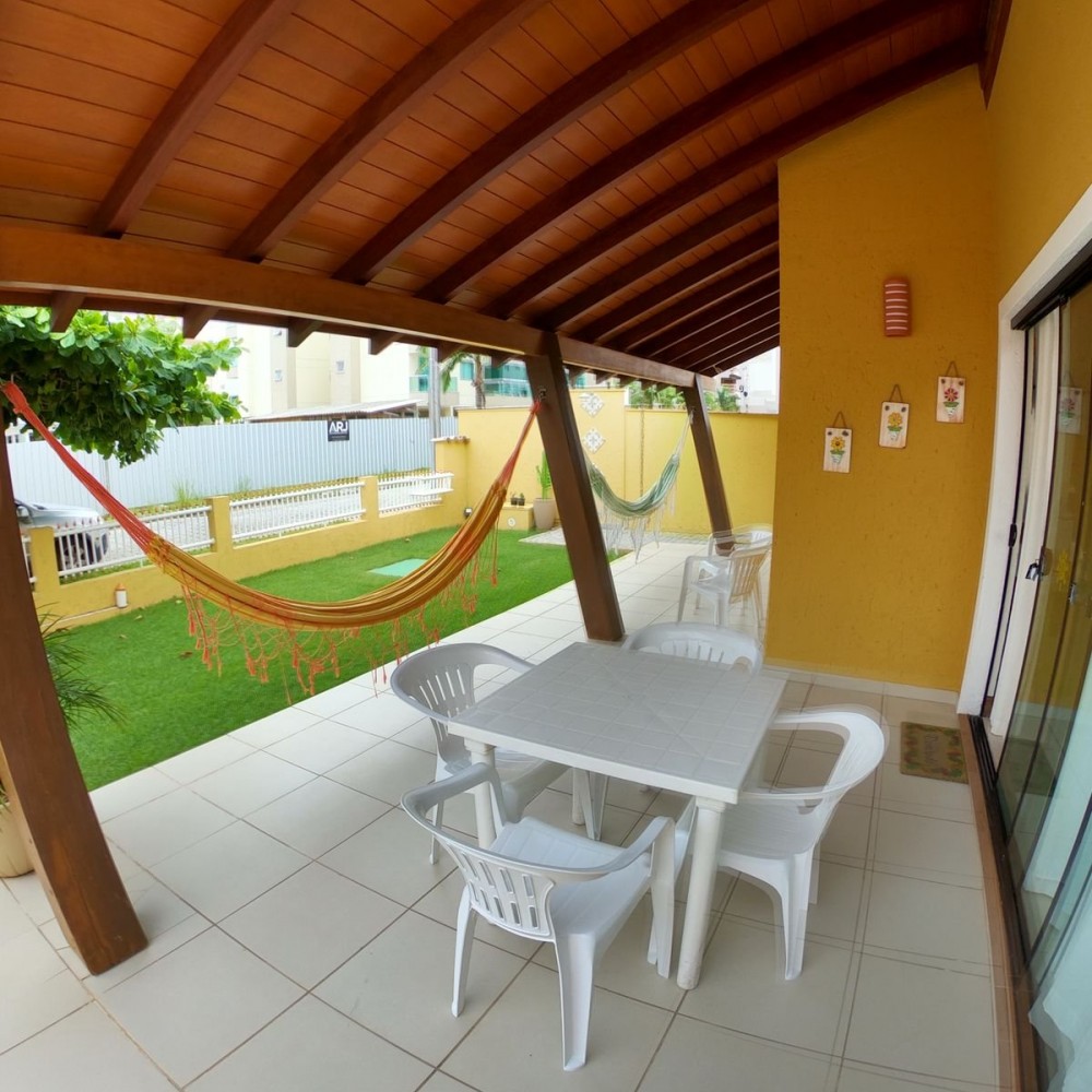 Casa com piscina para locao na praia de Palmas 