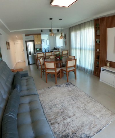 Apartamento na Praia de Palmas com 2 suites